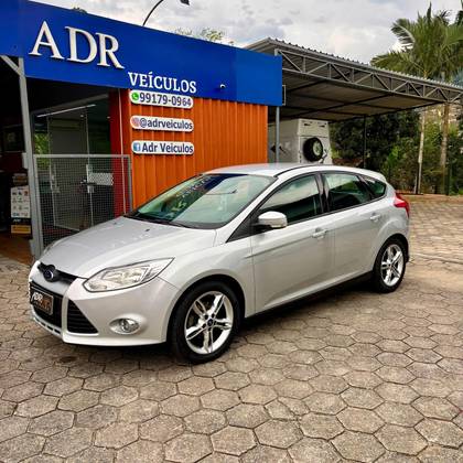 FORD FOCUS 2.0 SE HATCH 16V FLEX 4P AUTO FORD FOCUS 2.0 SE HATCH 16V FLEX 4P AUTO